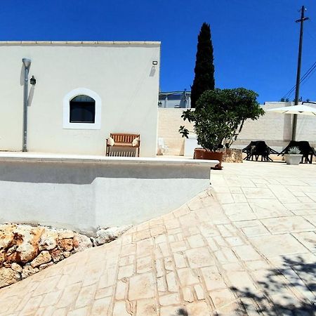 I Due Carrubi Villa Ostuni Bagian luar foto