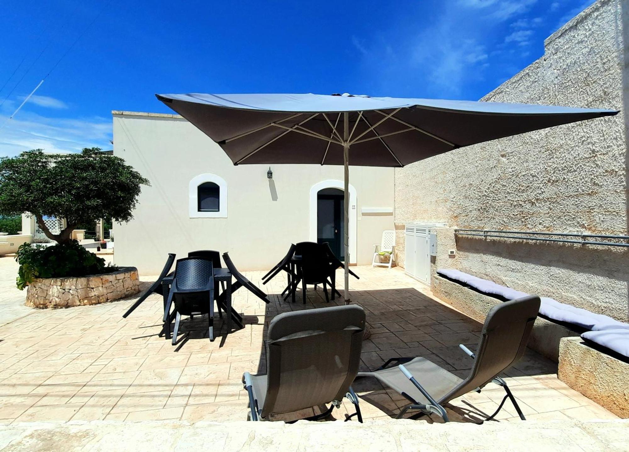 I Due Carrubi Villa Ostuni Bagian luar foto